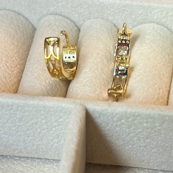 NWOT gold plated over silver cubic zirconia huggie hoop earrings - Picture 7 of 7